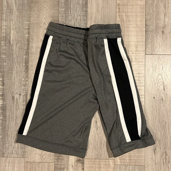 Old Navy Athletic Shorts - Picture 2 of 8